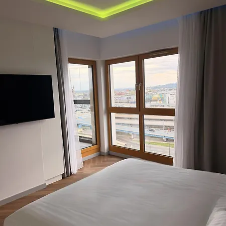 Daire Skyline Cracow - Walk To Center & Main Train Station *
