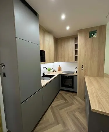 Appartement Skyline Cracow - Walk To Center & Main Train Station *